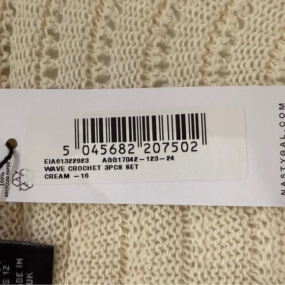 Nasty Gal Womens Wave Crochet Crop Top Mini Skirt and Bucket Hat 3 Pc Set Cream - Picture 8 of 11